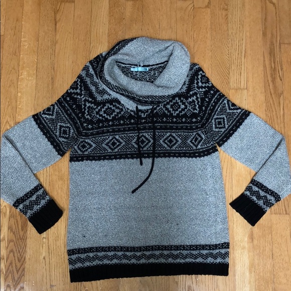 sweater - Picture 1 of 5